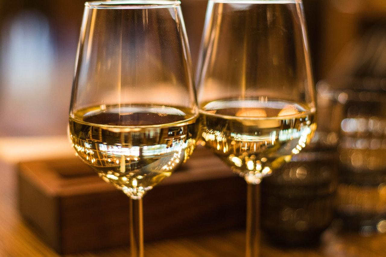 champagne-glasses